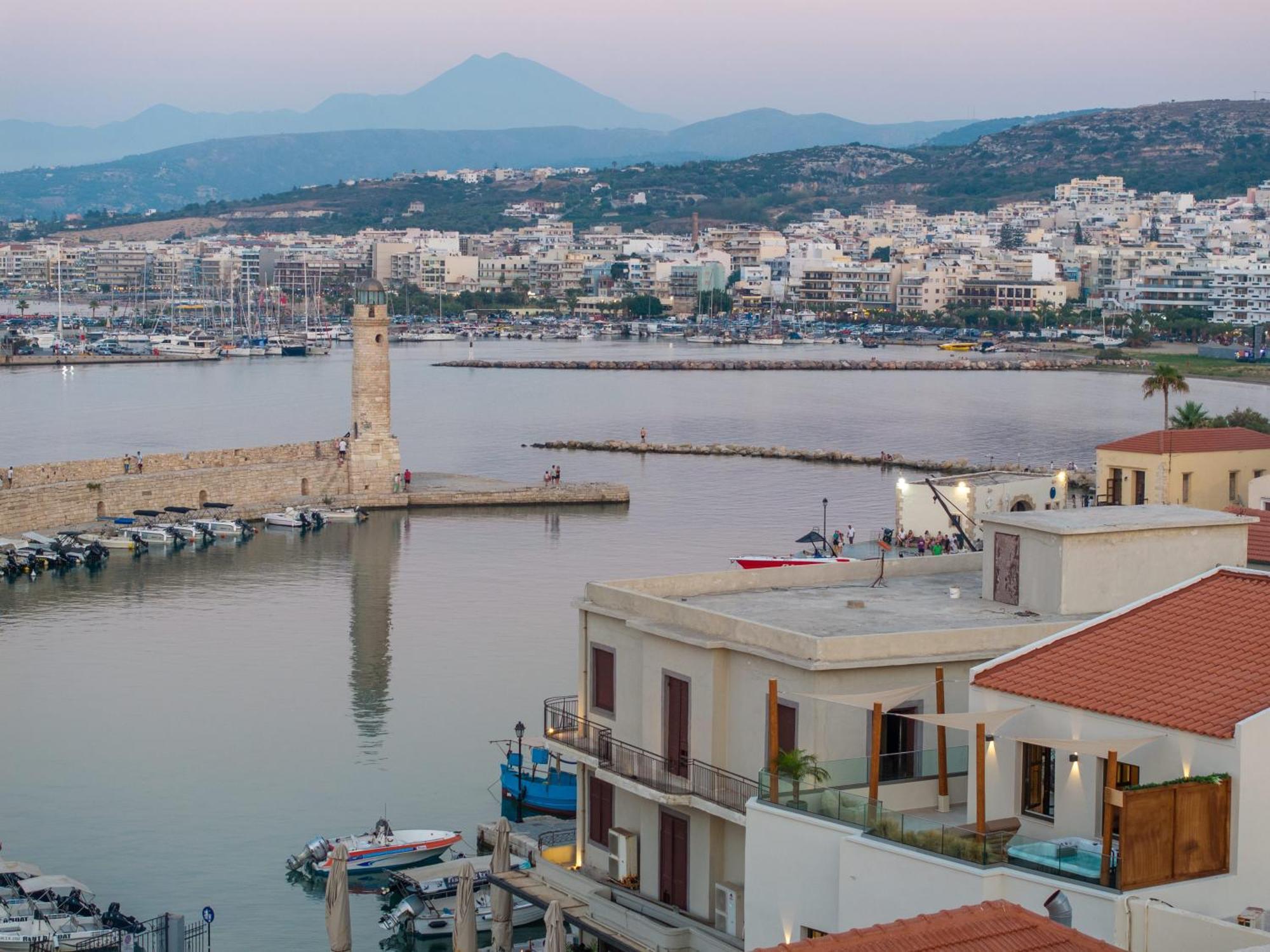Rettimo Suites, Experience Luxury In The Heart Of Rethymno Exterior photo